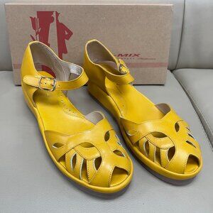 Re-Mix Vintage Dara Yellow Wedge Sandals
